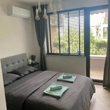 Kashmir Deluxe With Parking Daire Burgaz