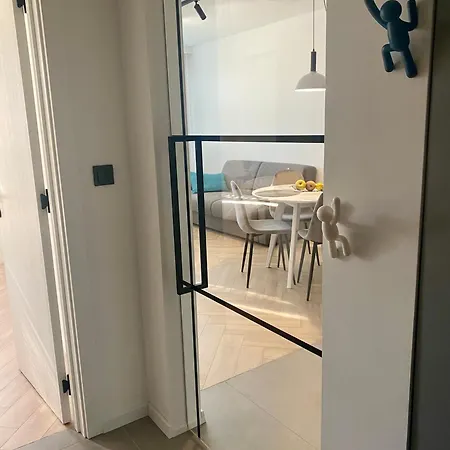 Kashmir Deluxe With Parking Апартамент